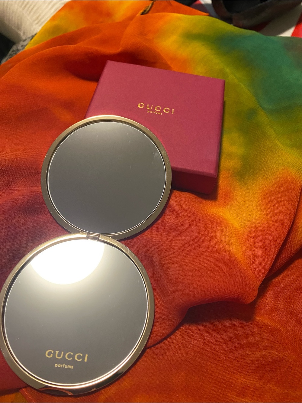 Gucci parfums Compact gold Mirror with Gold Trim